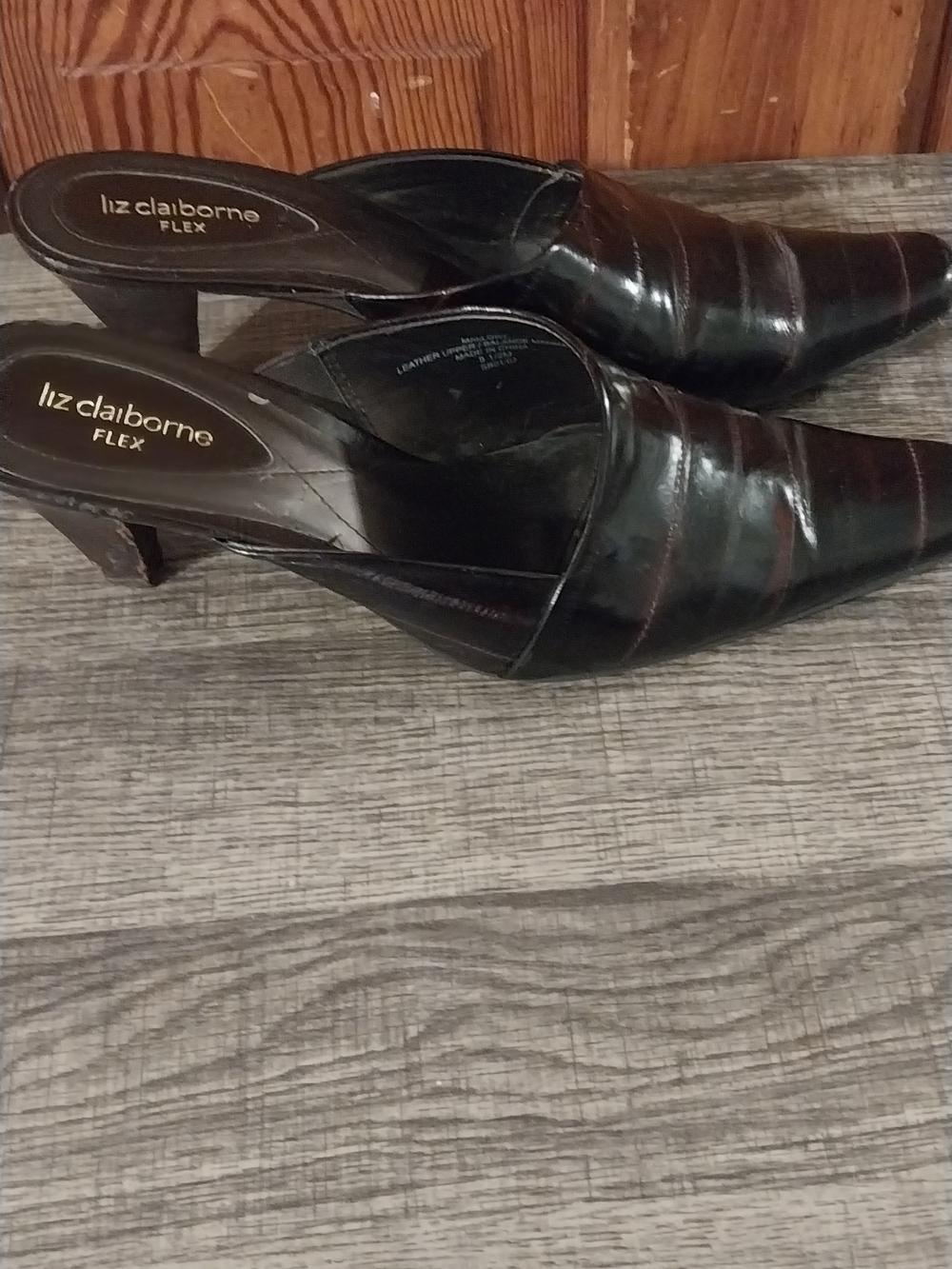 Liz Claiborne Black Pointed-Toe Leather Slip-On Heels